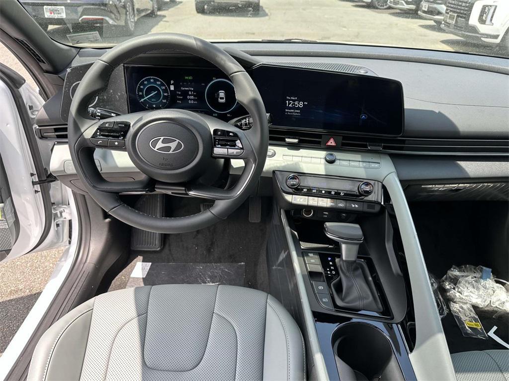 new 2025 Hyundai ELANTRA HEV car, priced at $29,580