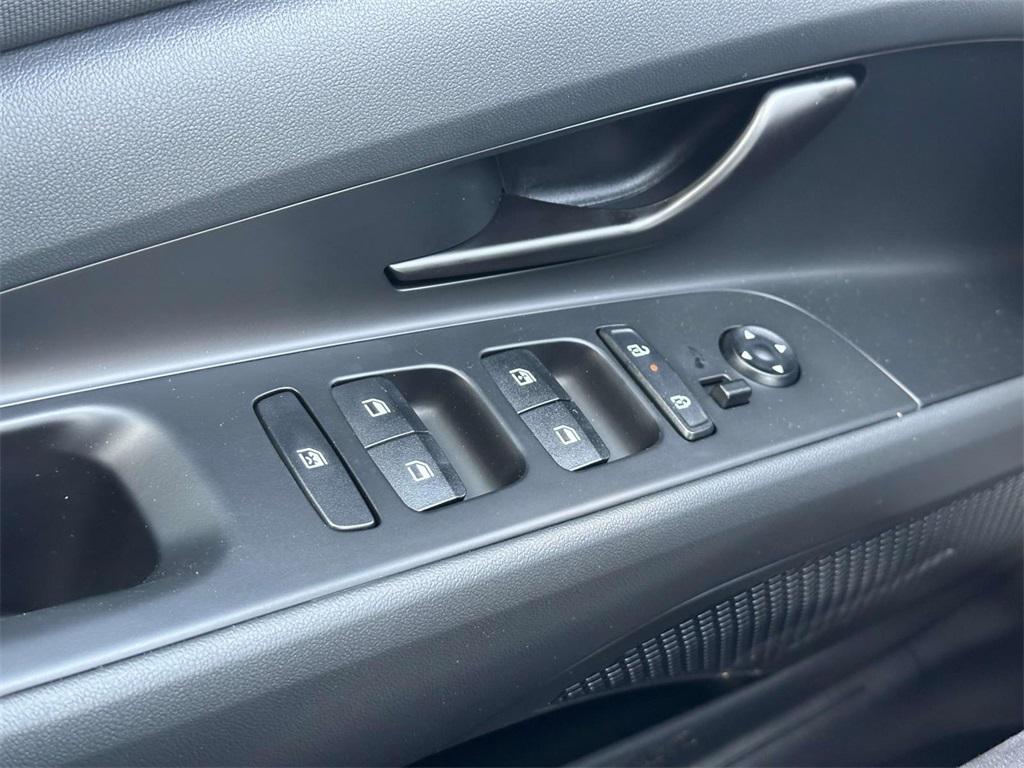 new 2025 Hyundai ELANTRA HEV car, priced at $26,690