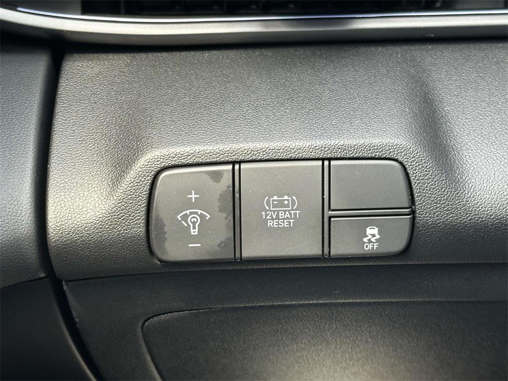 new 2025 Hyundai ELANTRA HEV car, priced at $27,190