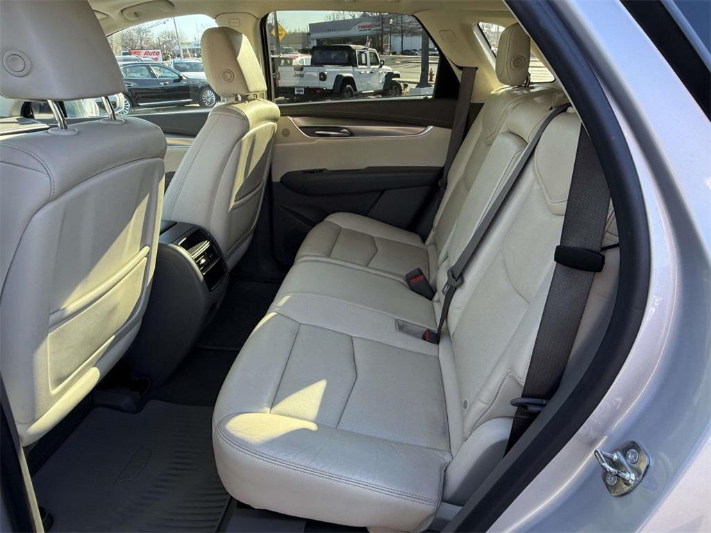 used 2017 Cadillac XT5 car, priced at $18,877