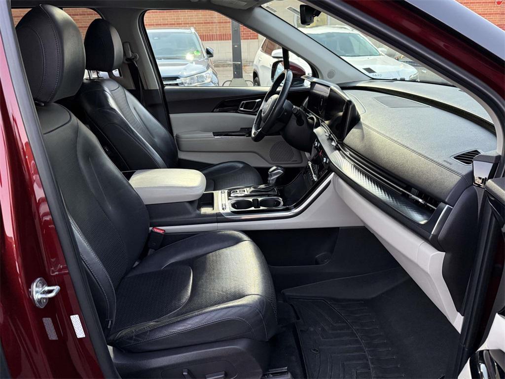 used 2022 Kia Carnival car, priced at $27,272