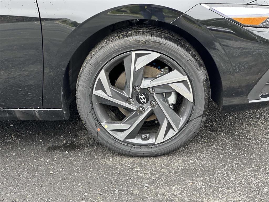 new 2025 Hyundai ELANTRA HEV car, priced at $26,685