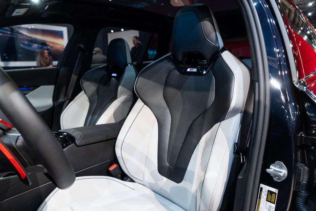 used 2025 BMW M5 car, priced at $138,900