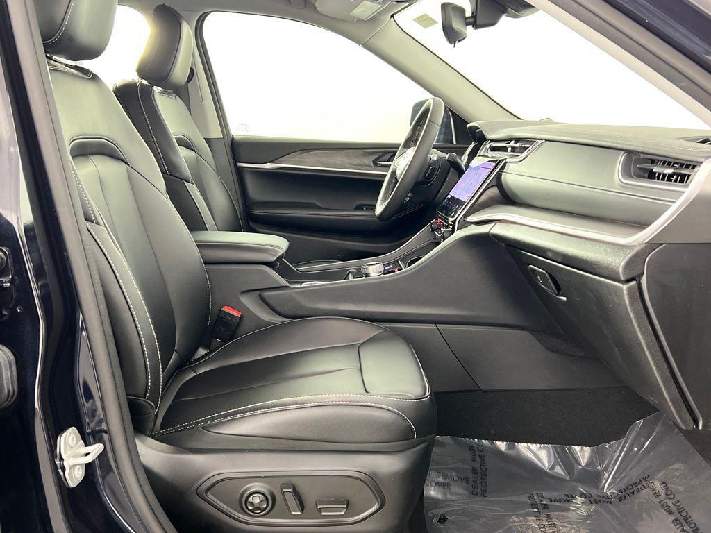 used 2024 Jeep Grand Cherokee car, priced at $34,050