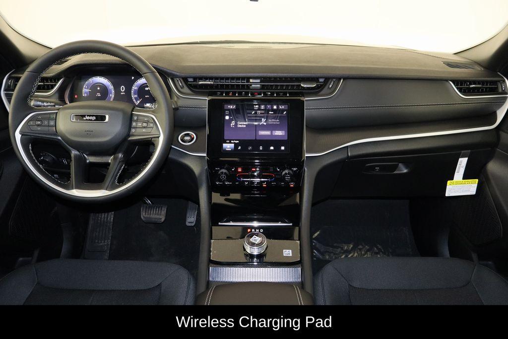 new 2025 Jeep Grand Cherokee car, priced at $32,605