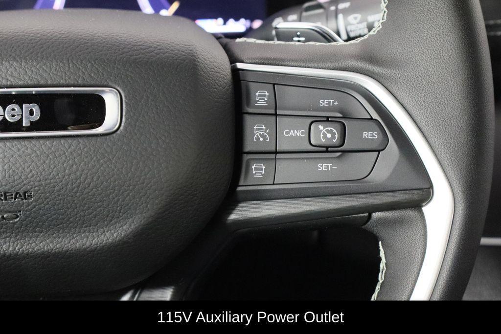 new 2025 Jeep Grand Cherokee car, priced at $32,605