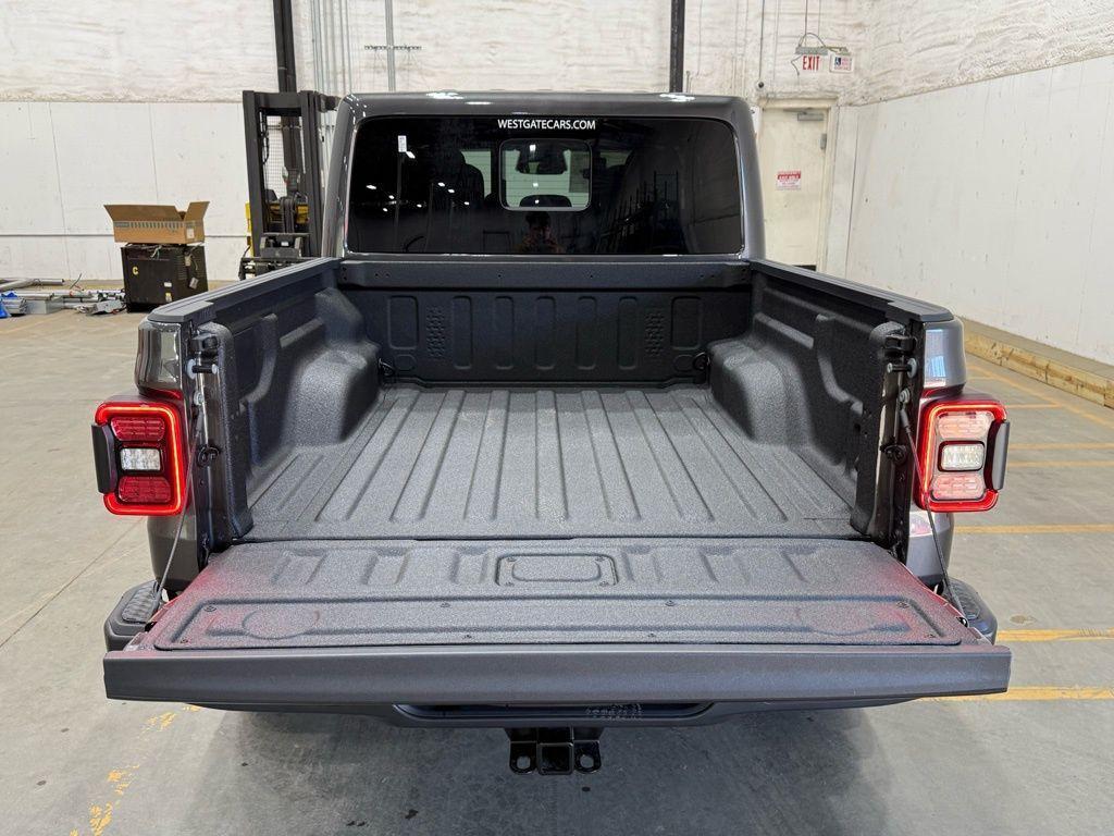 new 2026 Jeep Gladiator car, priced at $51,323