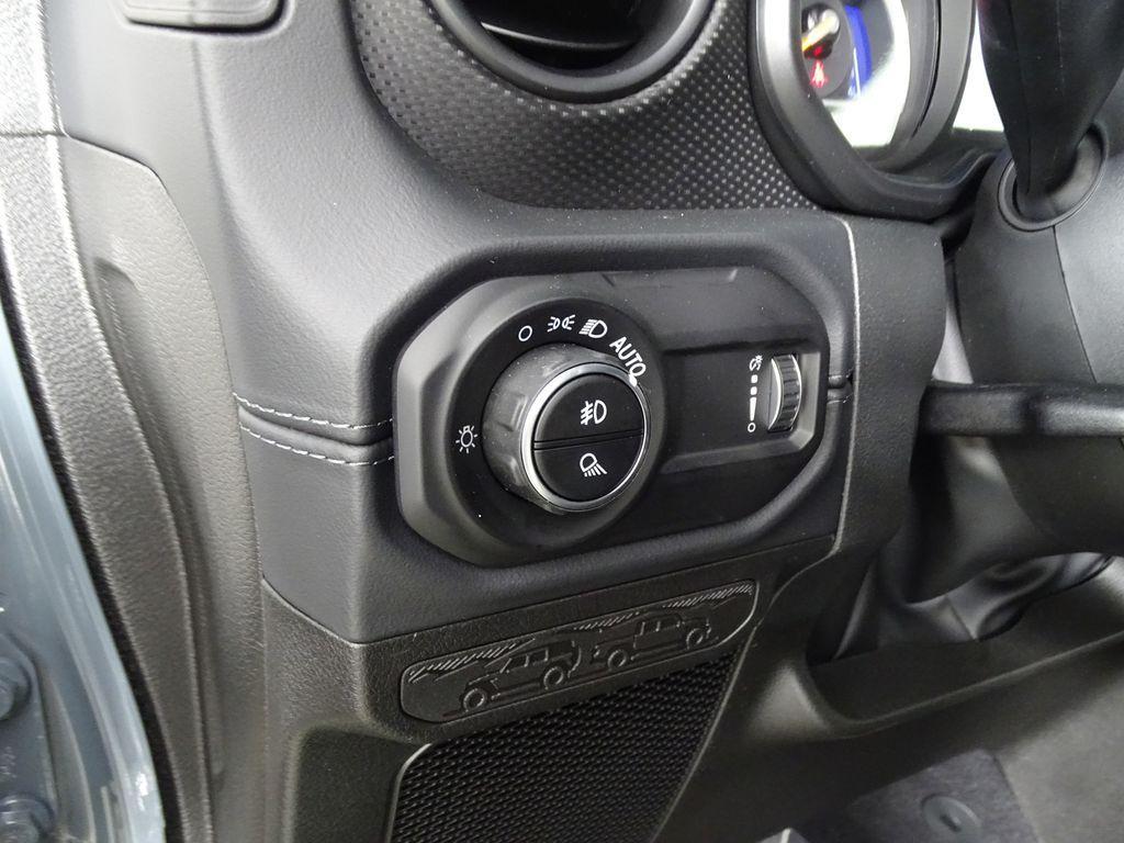 new 2026 Jeep Gladiator car, priced at $49,947