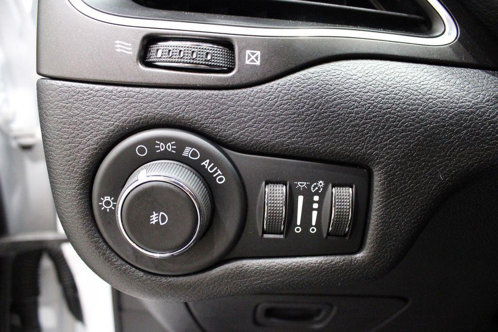 used 2020 Jeep Cherokee car, priced at $18,700