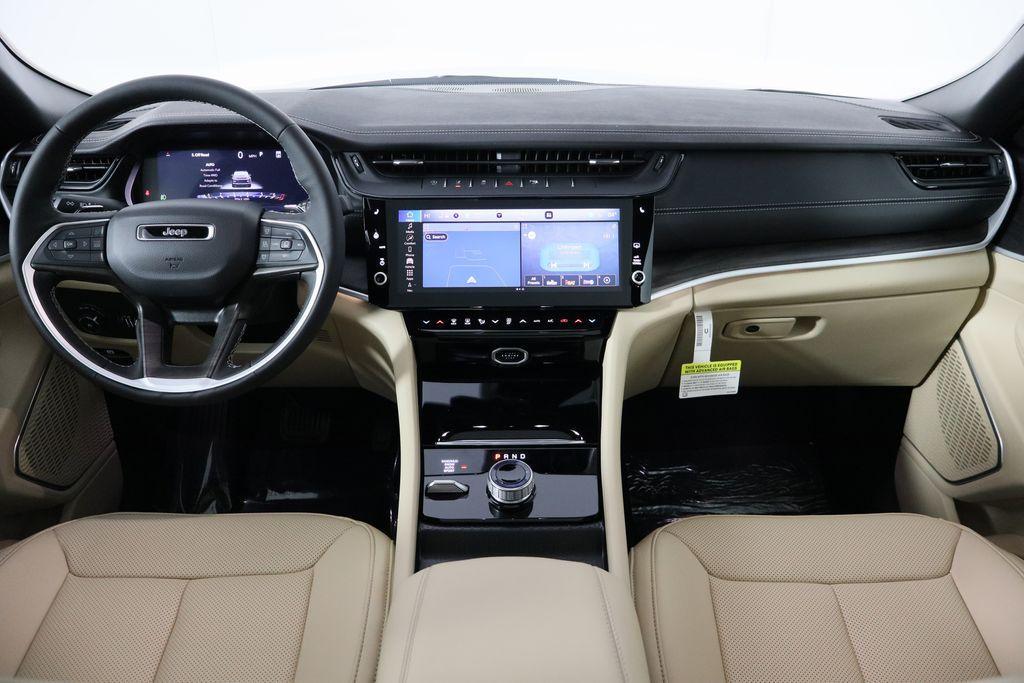 new 2026 Jeep Grand Cherokee car, priced at $48,080