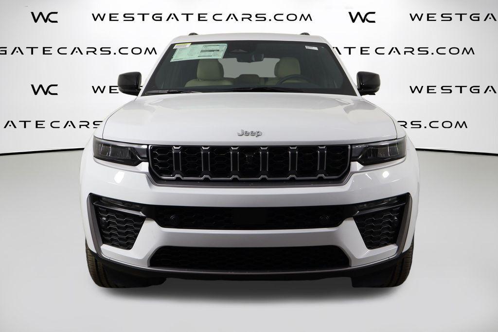 new 2026 Jeep Grand Cherokee car, priced at $48,080