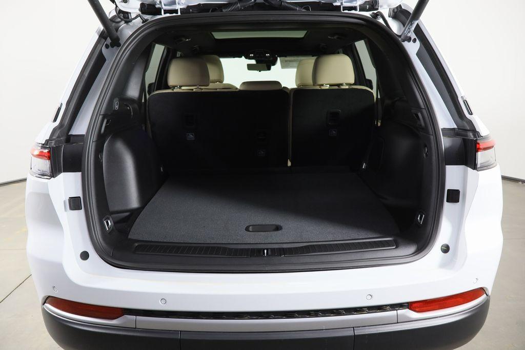 new 2026 Jeep Grand Cherokee car, priced at $48,080