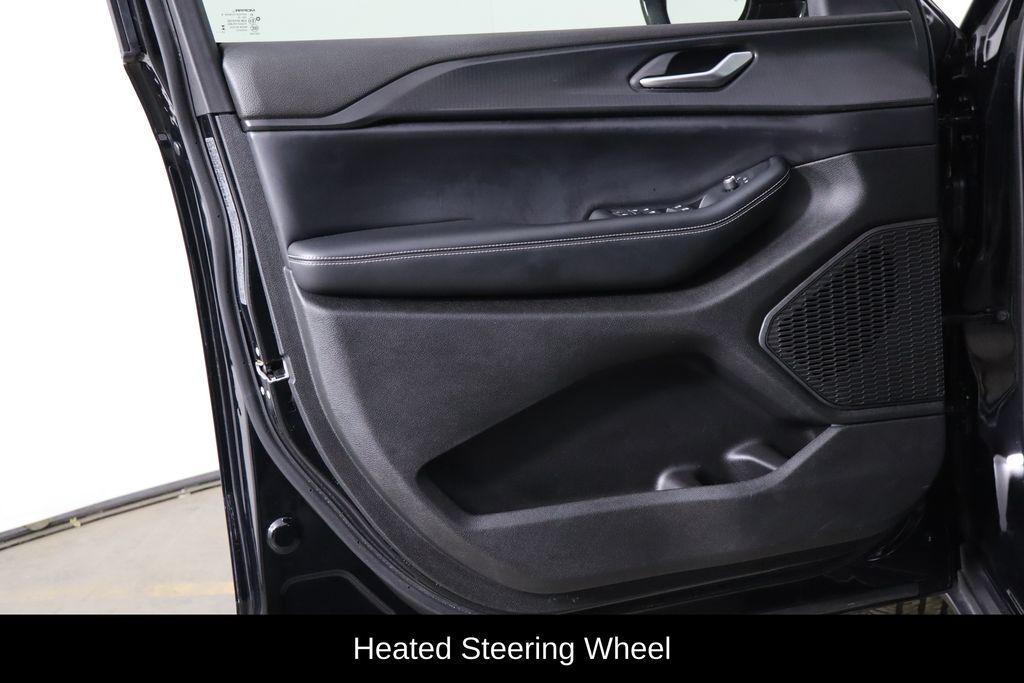 used 2024 Jeep Grand Cherokee car, priced at $33,500