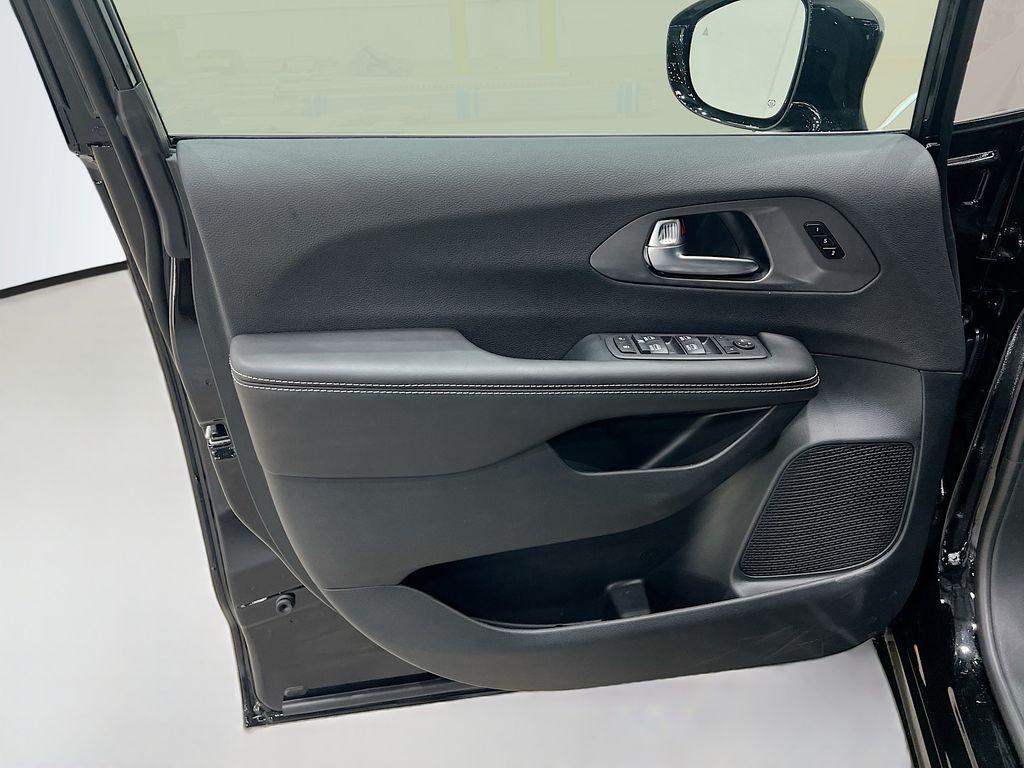 new 2026 Chrysler Pacifica car, priced at $42,064