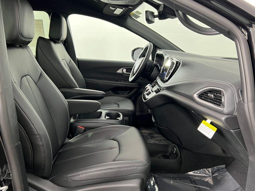 new 2026 Chrysler Pacifica car, priced at $41,515