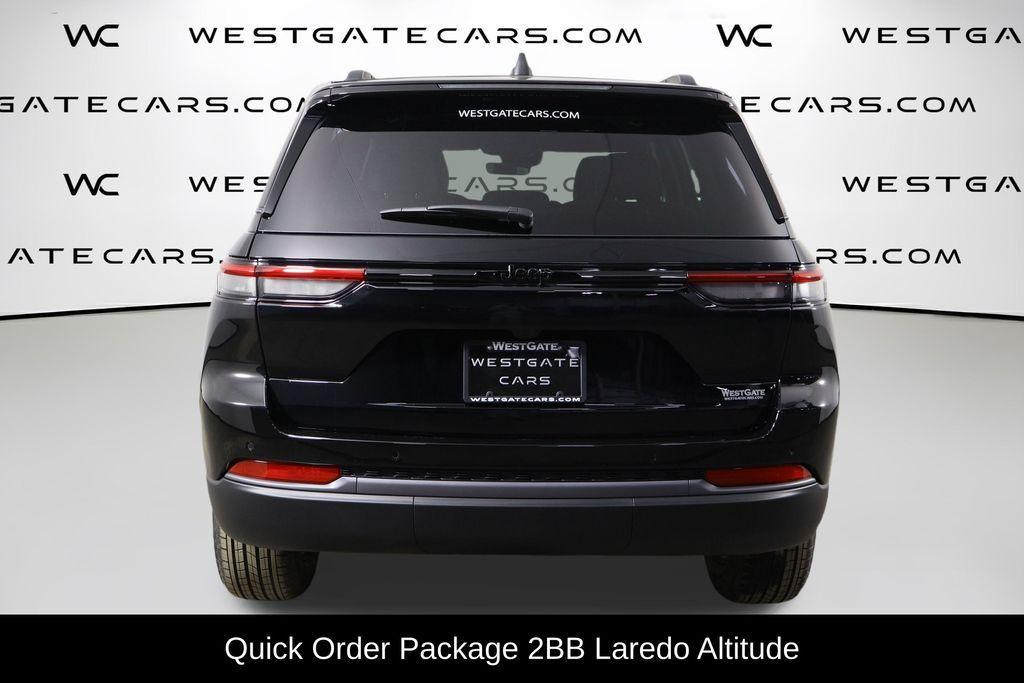 new 2026 Jeep Grand Cherokee car, priced at $42,601
