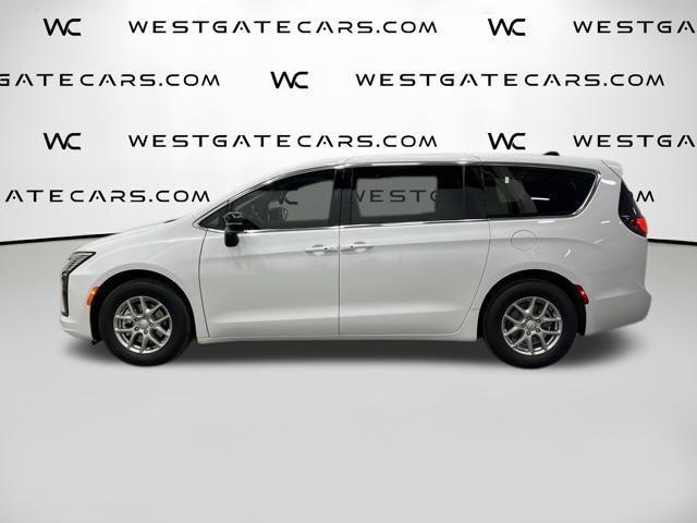 new 2027 Chrysler Pacifica car, priced at $41,714