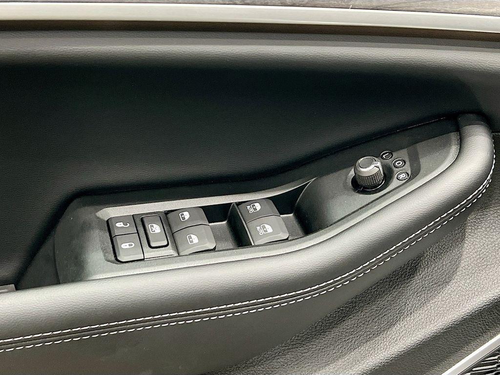 new 2025 Jeep Grand Cherokee L car, priced at $49,228