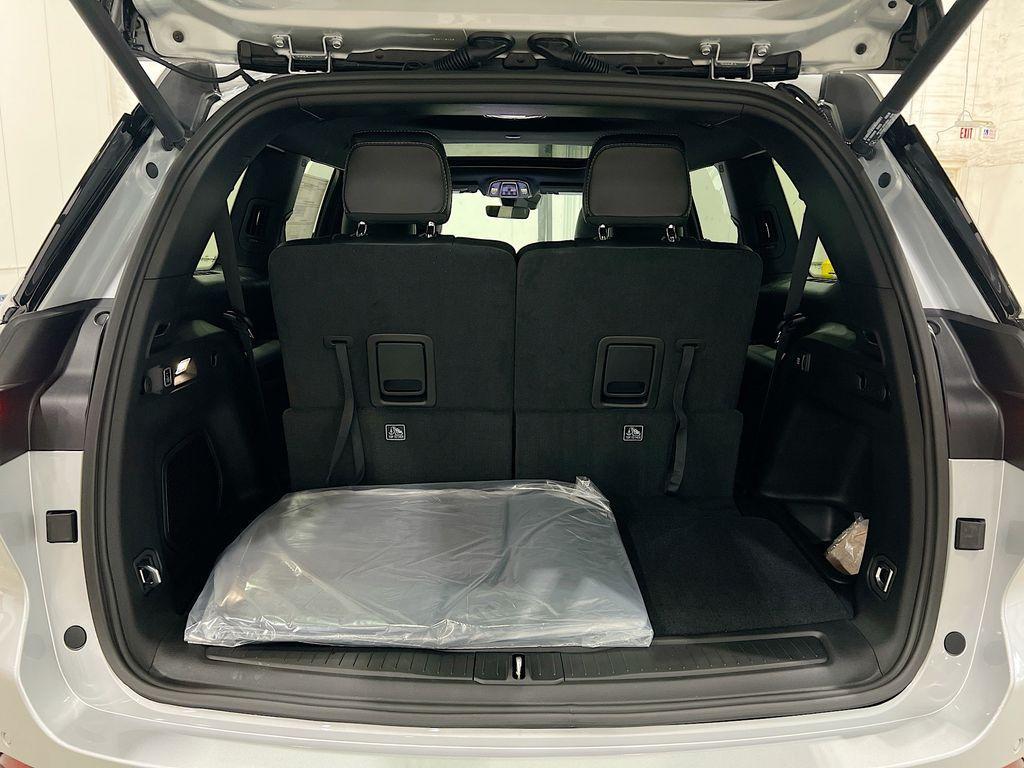 new 2025 Jeep Grand Cherokee L car, priced at $49,228