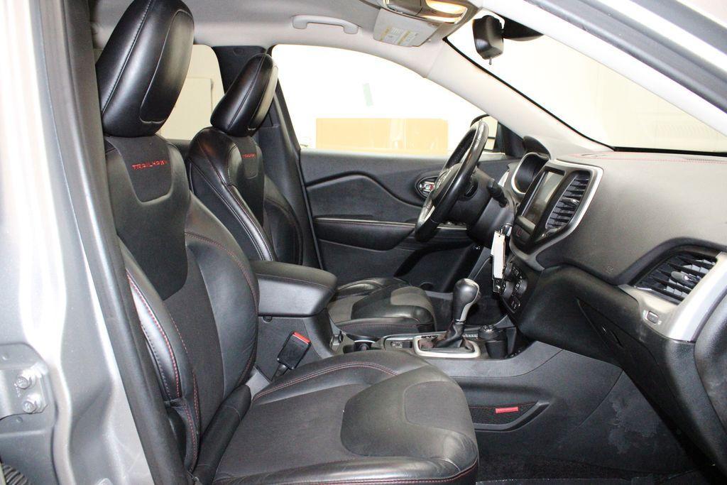 used 2016 Jeep Cherokee car, priced at $10,150