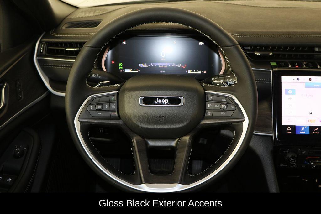 new 2025 Jeep Grand Cherokee car, priced at $38,521