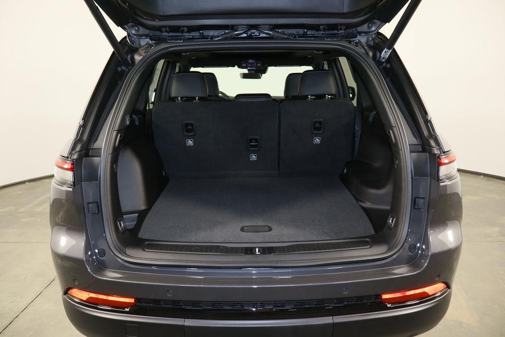 new 2025 Jeep Grand Cherokee car, priced at $42,219