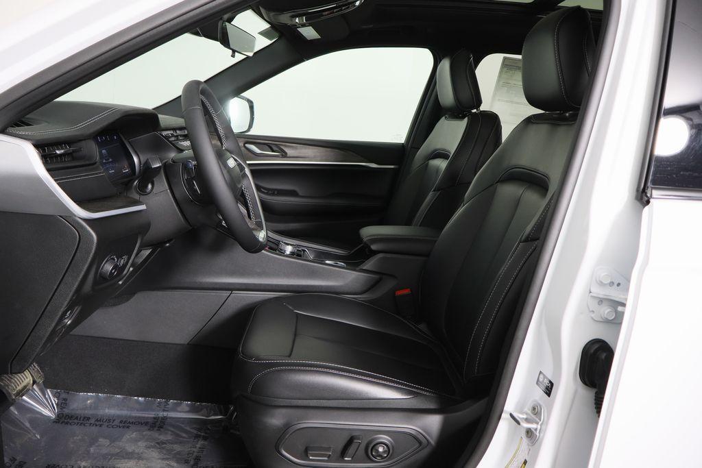 new 2026 Jeep Grand Cherokee car, priced at $46,347