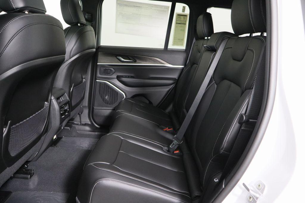 new 2026 Jeep Grand Cherokee car, priced at $46,347