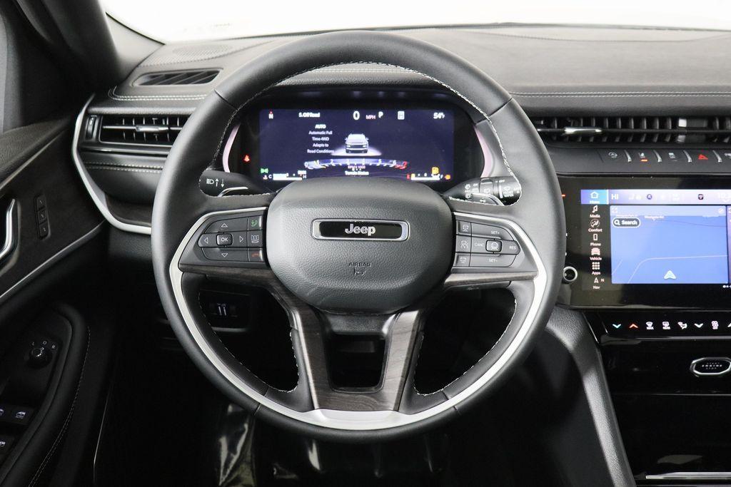 new 2026 Jeep Grand Cherokee car, priced at $46,347