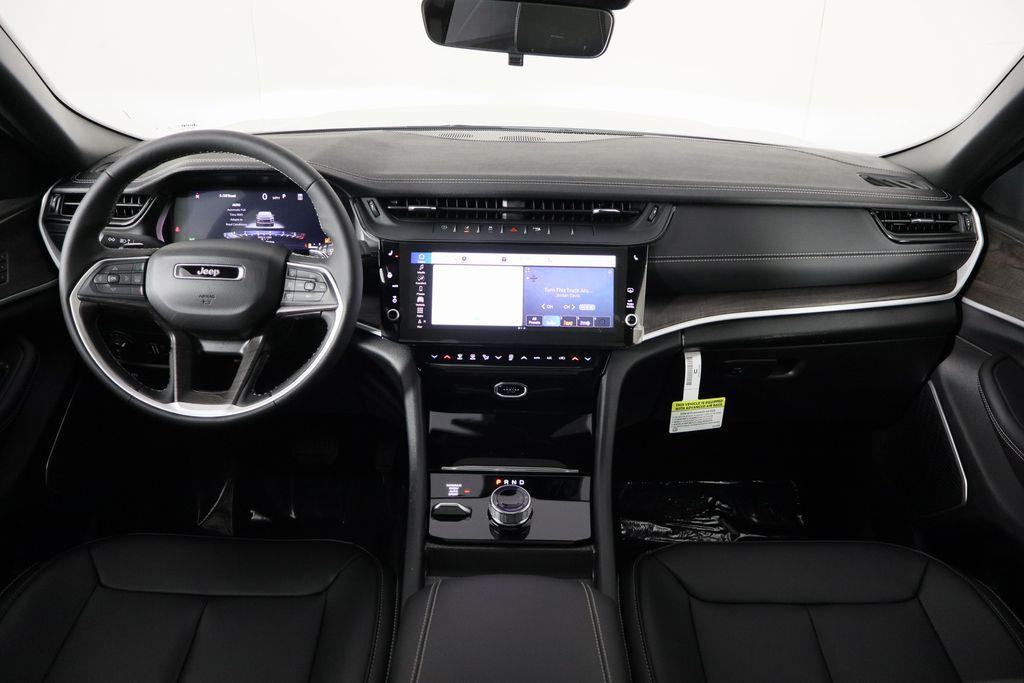 new 2026 Jeep Grand Cherokee car, priced at $46,347