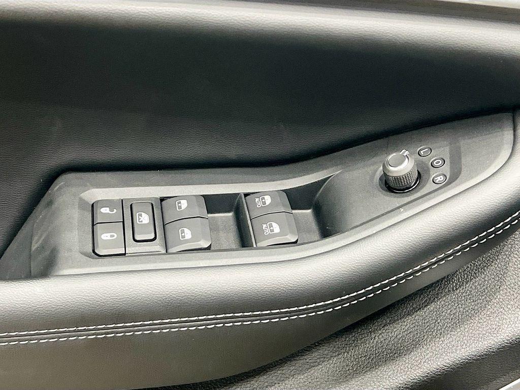 new 2025 Jeep Grand Cherokee car, priced at $45,371