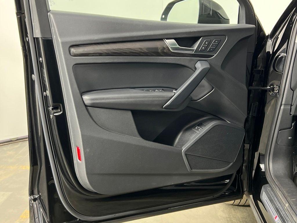 used 2020 Audi Q5 e car, priced at $25,700