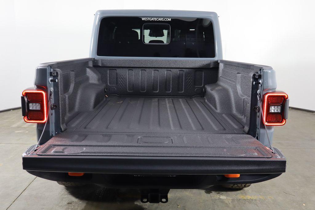 new 2026 Jeep Gladiator car, priced at $51,323