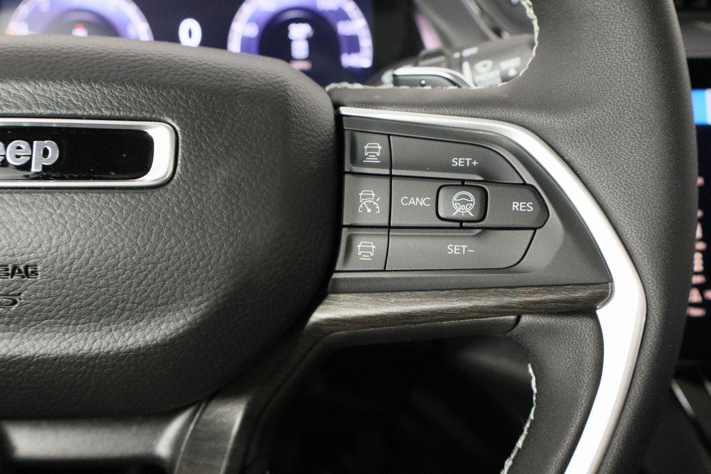 new 2026 Jeep Grand Cherokee car, priced at $52,162