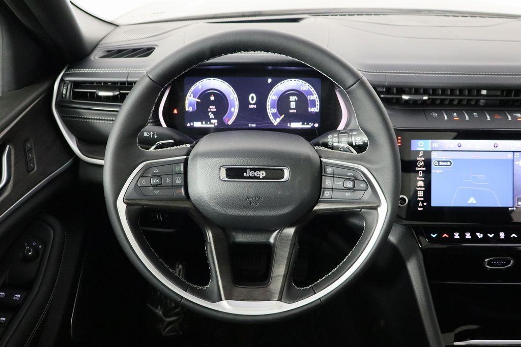 new 2026 Jeep Grand Cherokee car, priced at $52,162