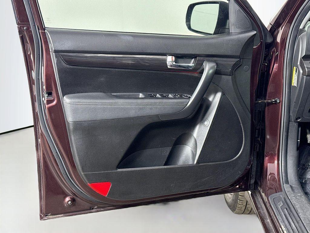 used 2013 Kia Sorento car, priced at $8,297