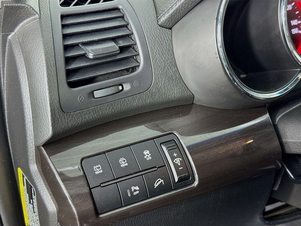 used 2013 Kia Sorento car, priced at $8,297