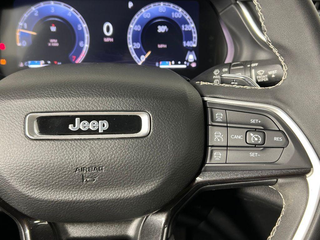 used 2023 Jeep Grand Cherokee car, priced at $26,400