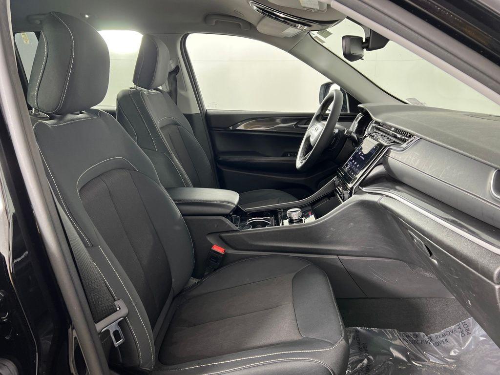 used 2023 Jeep Grand Cherokee car, priced at $26,400