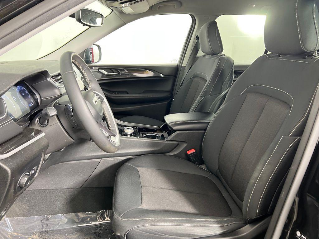 used 2023 Jeep Grand Cherokee car, priced at $26,400