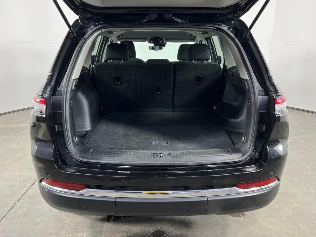 used 2023 Jeep Grand Cherokee car, priced at $26,400