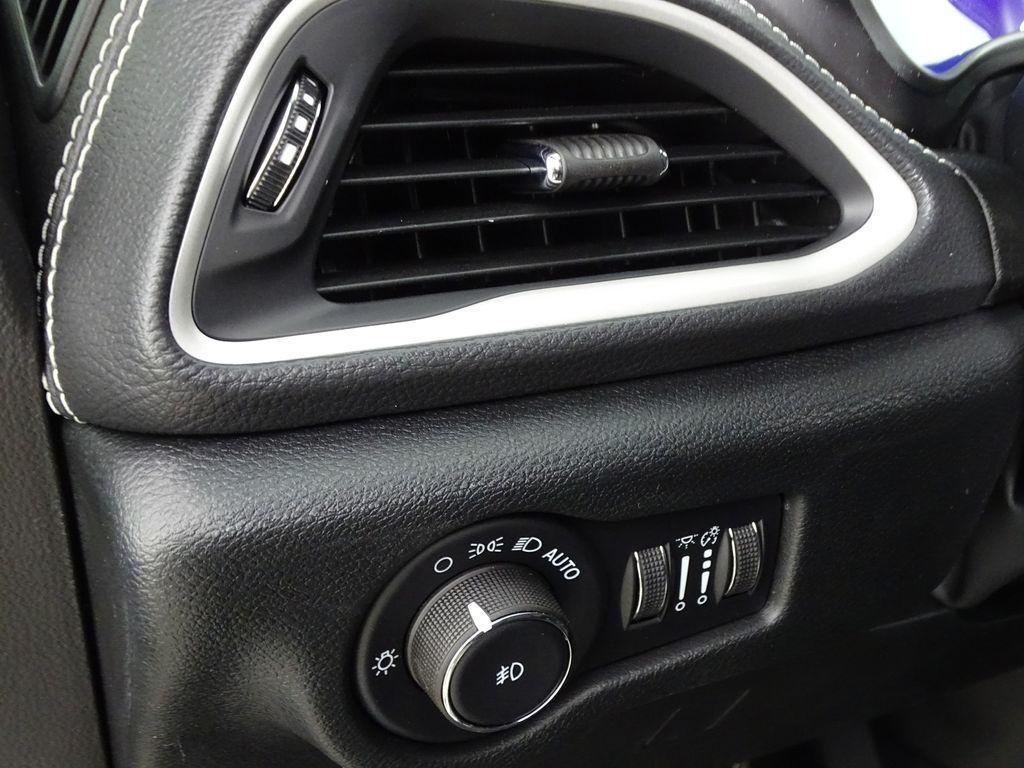 new 2026 Chrysler Pacifica car, priced at $43,594