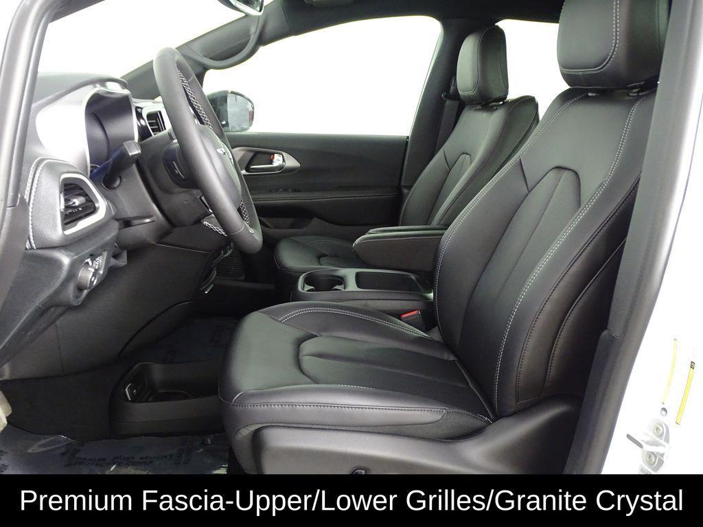new 2026 Chrysler Pacifica car, priced at $43,594