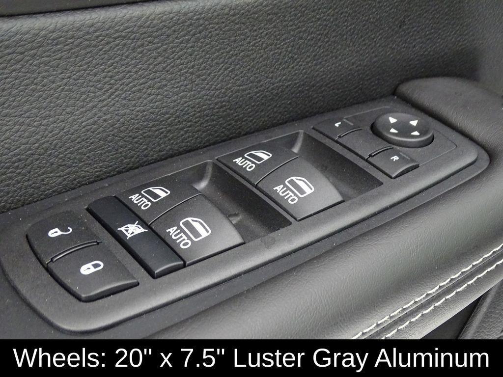 new 2026 Chrysler Pacifica car, priced at $43,594