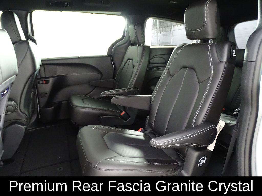 new 2026 Chrysler Pacifica car, priced at $43,594