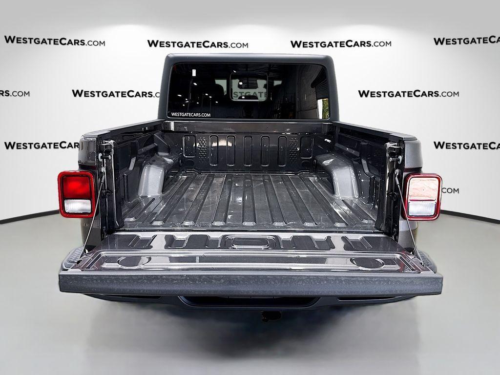 new 2026 Jeep Gladiator car, priced at $43,310