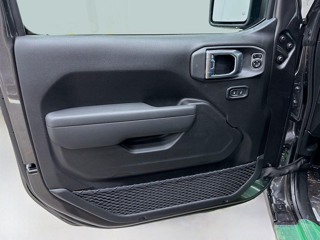 new 2026 Jeep Gladiator car, priced at $43,310