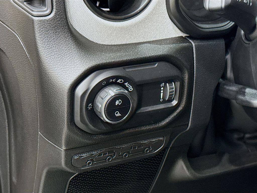 new 2026 Jeep Gladiator car, priced at $43,310