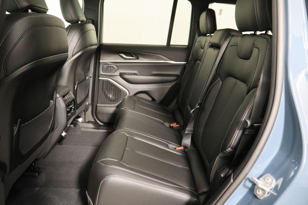 new 2026 Jeep Grand Cherokee car, priced at $46,347