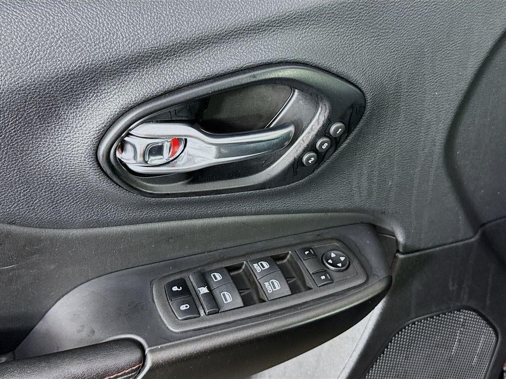 used 2022 Jeep Cherokee car, priced at $22,750